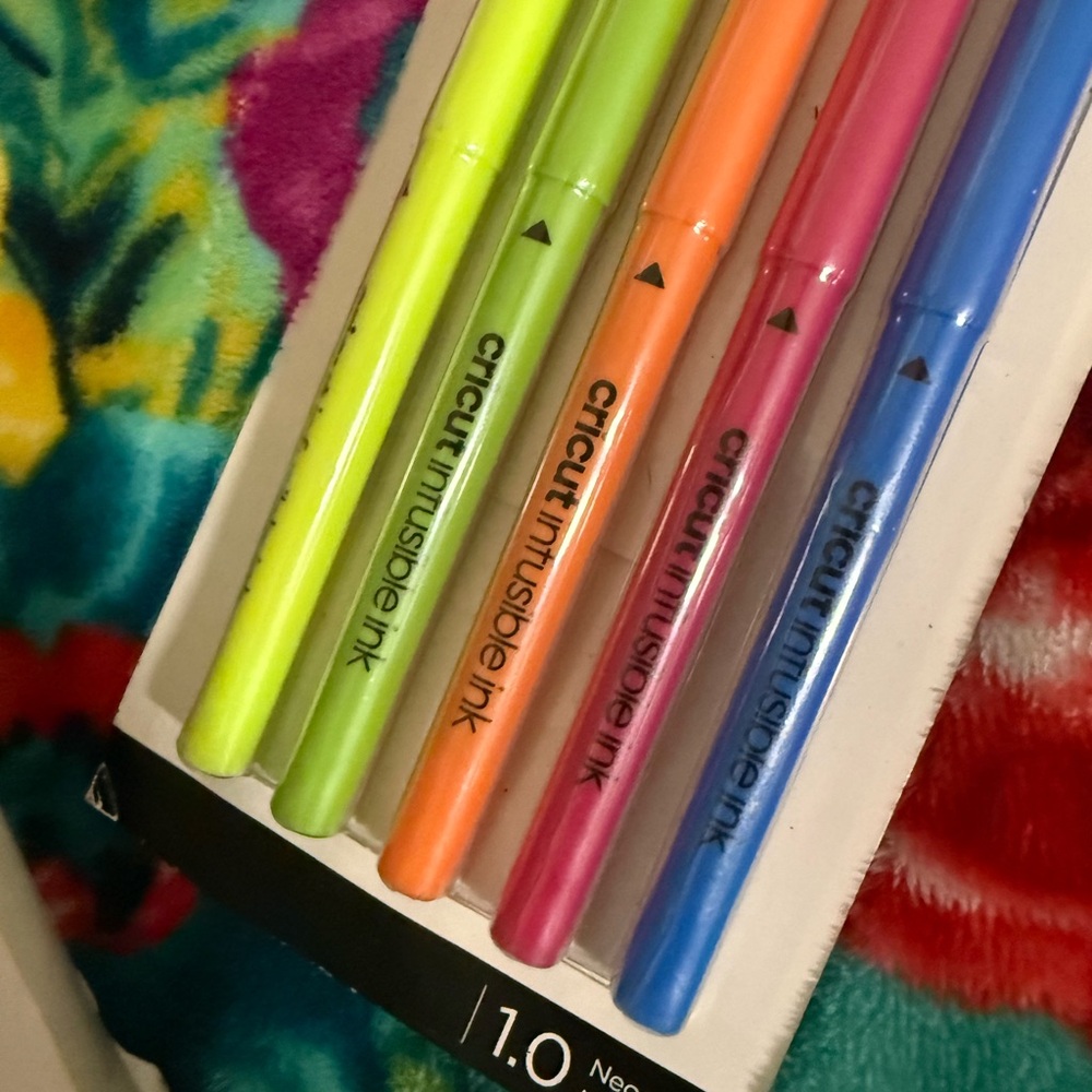 Cricut explore bundle - Picture 3 of 4